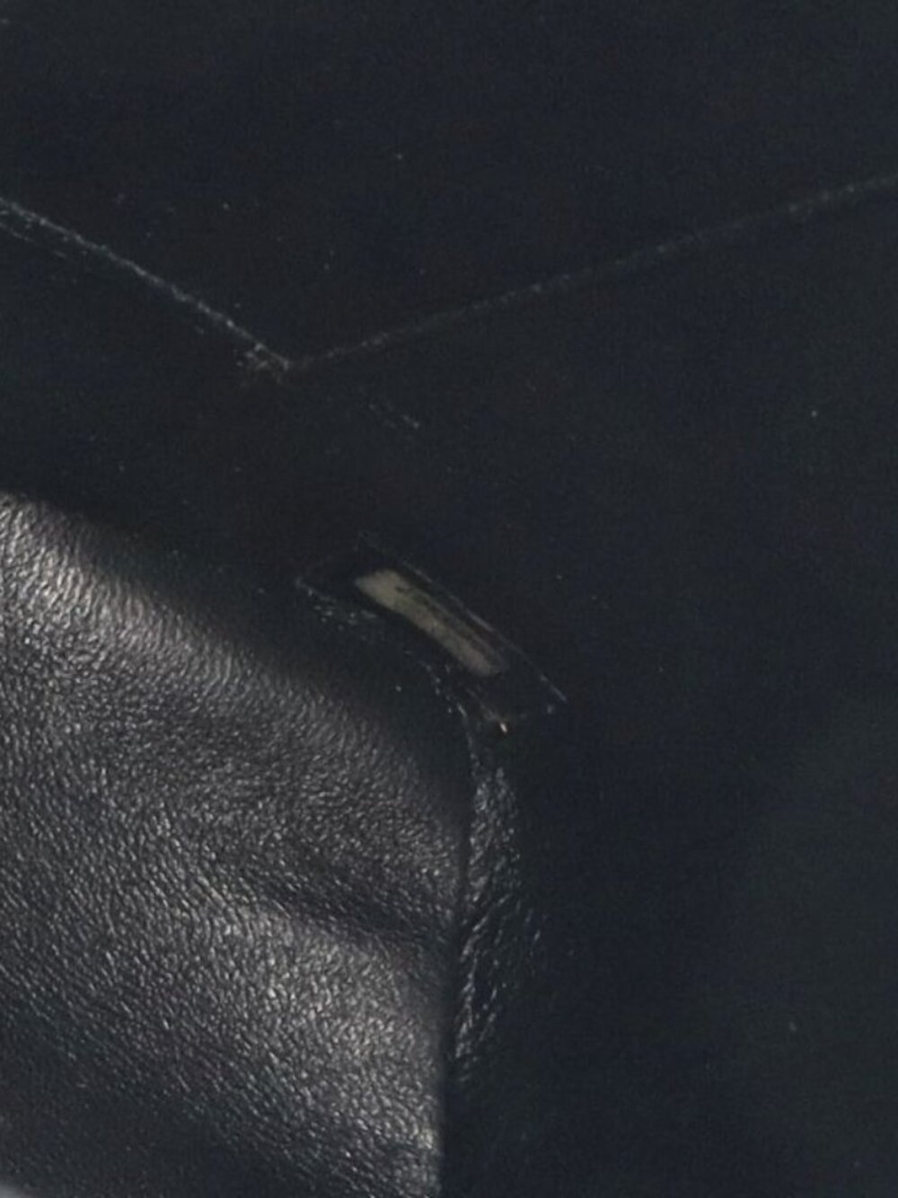 Chanel Medallion Tote Caviar Leather Handbag Black - Picture 8 of 9